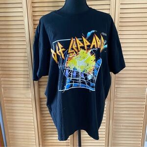Adult unisex XL Def Leppard Graphic T-Shirt
